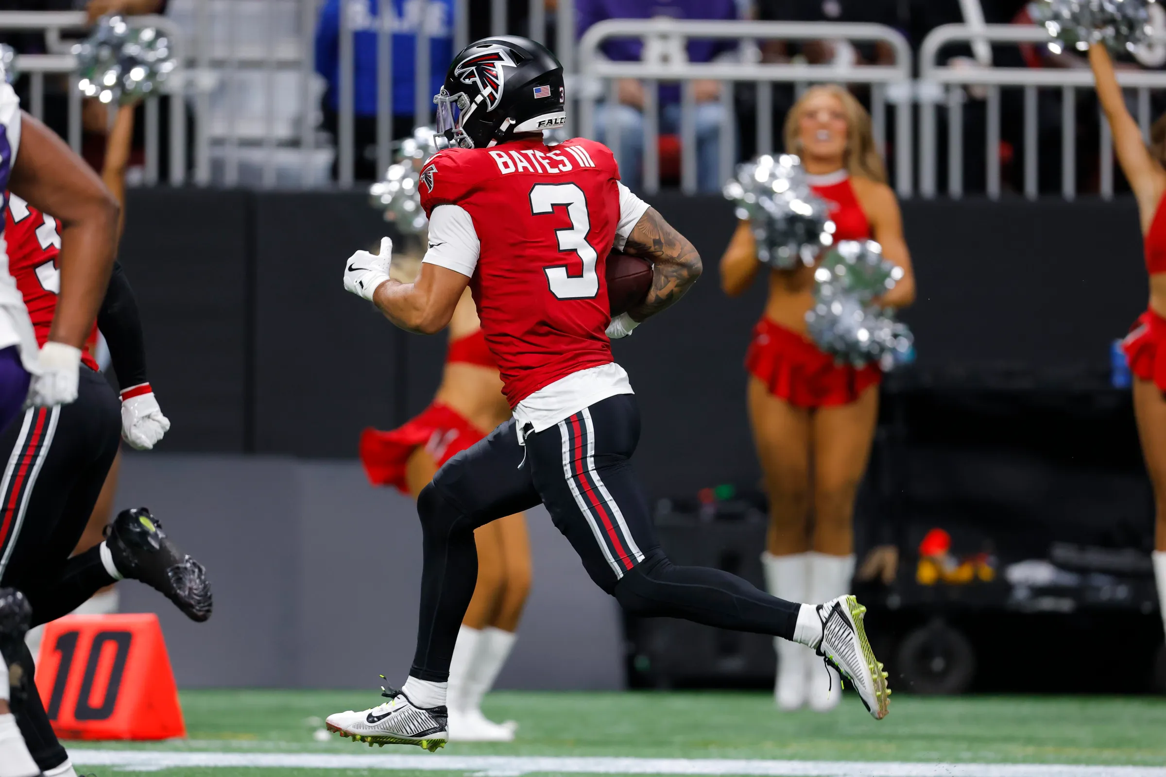 ATLANTA, GEORGIA - OCTOBER 11: Jessie Bates III #3 of the Atlanta Falcons rushes back for a touchdown following a fumble recovery during the first quarter against the Baltimore Ravens at Mercedes-Benz Stadium on October 11, 2026 in Atlanta, Georgia. (Photo by Todd Kirkland/Getty Images)