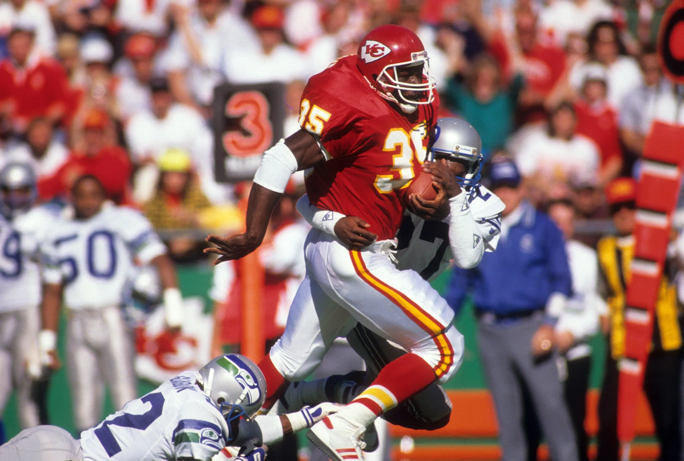Football: Kansas City Chiefs Christian Okoye (35) in action, rushing vs Seattle Seahawks at Arrowhead Stadium. Kansas City, MO 11/5/1989CREDIT: Damian Strohmeyer (Photo by Damian Strohmeyer /Sports Illustrated via Getty Images)(Set Number: X39082 TK1 R2 F3